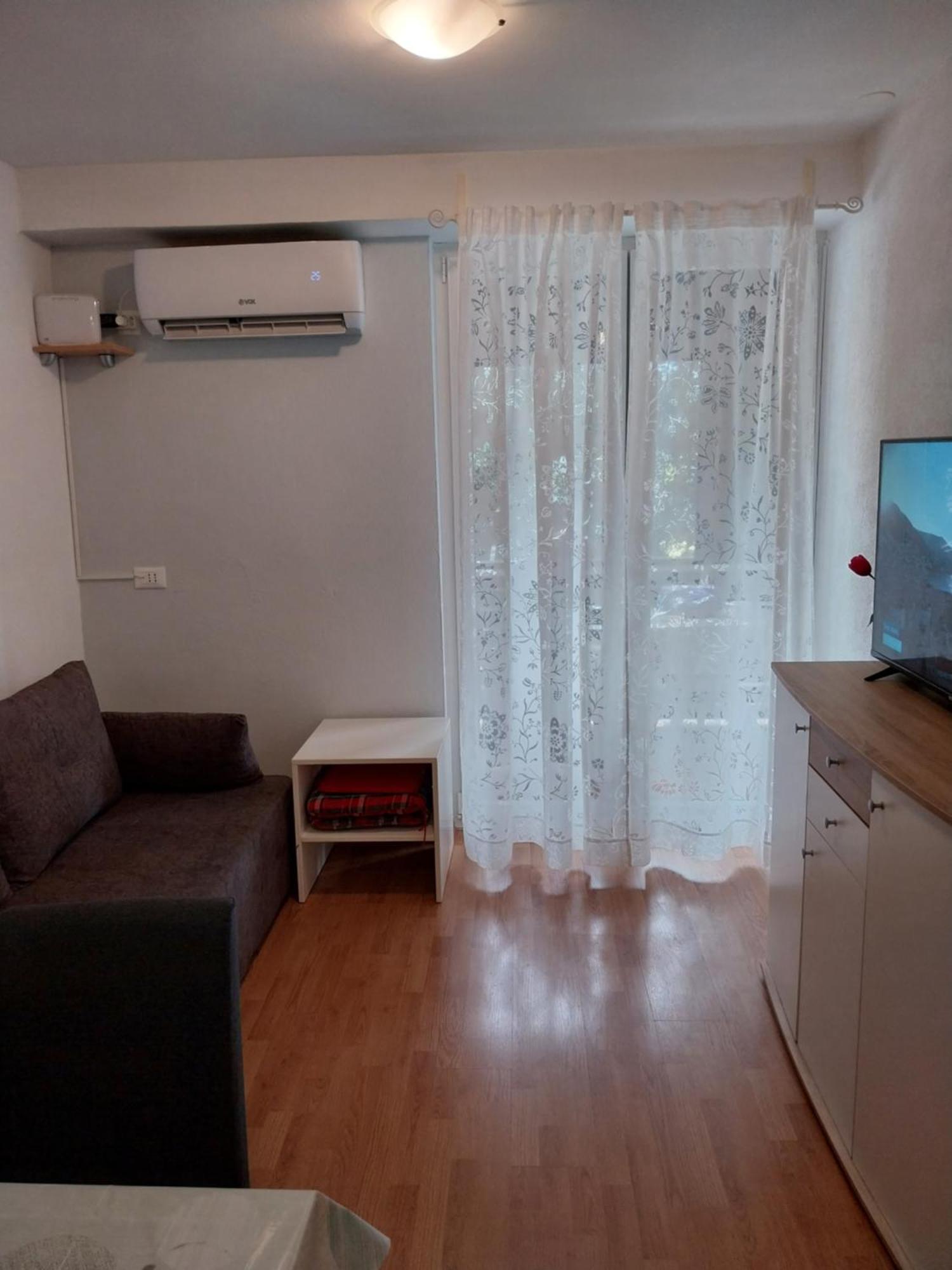 Apartment Zovko Πόρετς Εξωτερικό φωτογραφία
