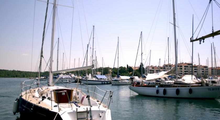 Apartment Zovko Πόρετς Εξωτερικό φωτογραφία