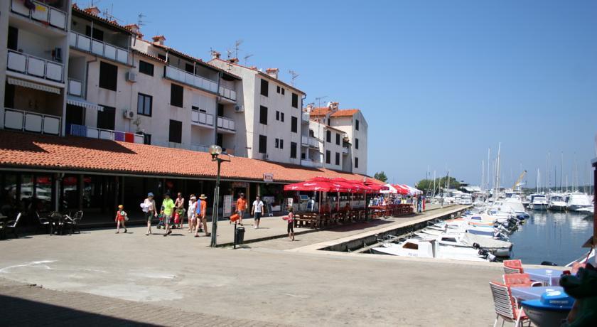 Apartment Zovko Πόρετς Εξωτερικό φωτογραφία
